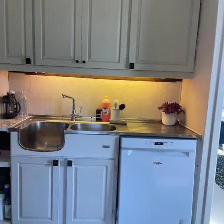 アパート Charming Older House With Private Parking *