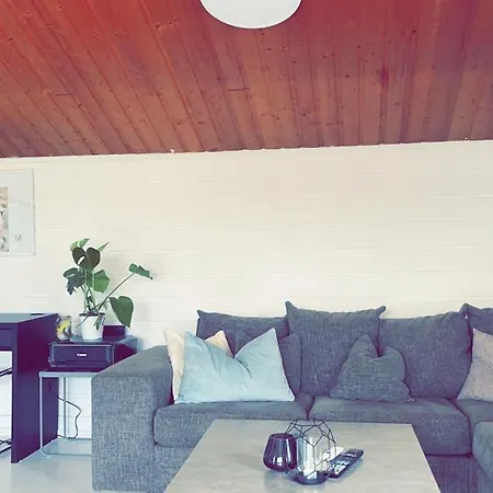 Апартаменты Charming Older House With Private Parking Ставангер