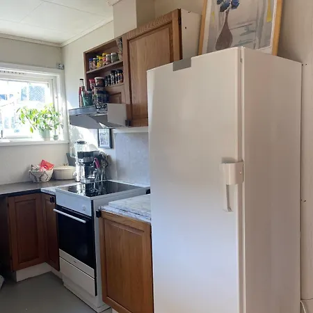 Апартаменты Charming Older House With Private Parking