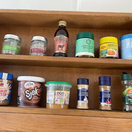 Διαμέρισμα Charming Older House With Private Parking *