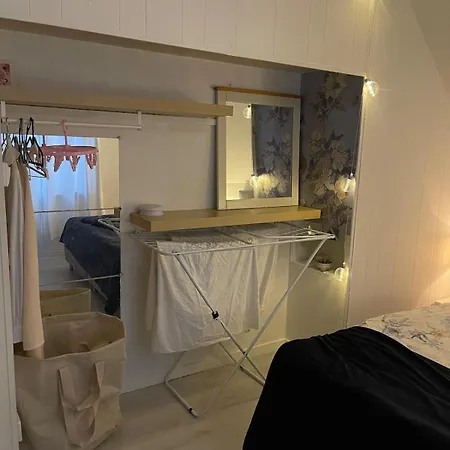 Charming Older House With Private Parking アパート スタヴァンゲル