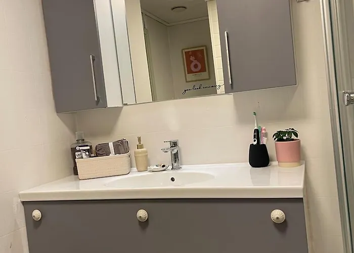 Charming Older House With Private Parking شقة ستافانجر