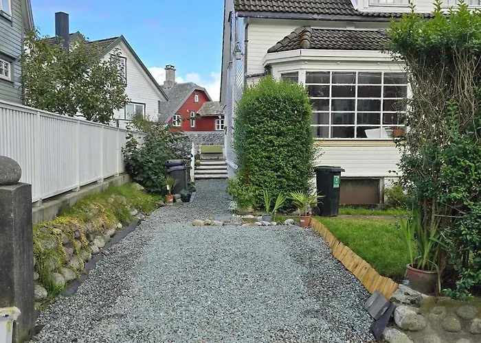 Charming Older House With Private Parking * Stavanger